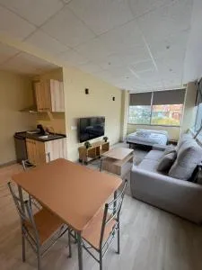 Amplio Loft a 20 minutos de Madrid Wifi y equipado - Pinto