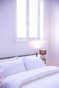 Converted bank centre of Holmfirth -split apartment - 丹比戴尔