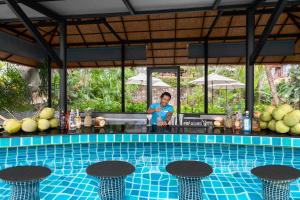 Restaurant, Courtyard by Marriott Phuket, Patong Beach Resort in Phuket