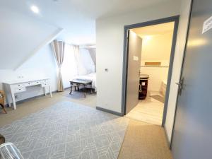 B&B / Chambres d'hotes Chateau de Quesmy : photos des chambres