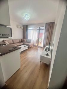 Апартамент Дани