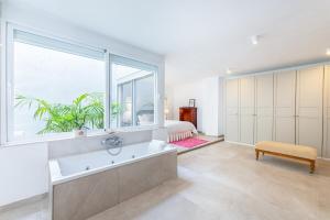 Luxury Apartment , Birdie Club - Kura Homes