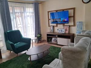 Nash issah - 2BEDROOM Excutive Air