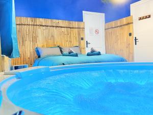 BORA-BORA SUITE - Jacuzzi - Centre by Narbana