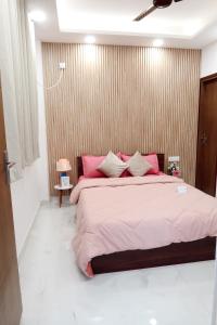 The Luxe Stays in Central Delhi