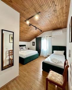 Lakeview Escape Koman