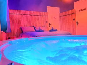 BORA-BORA SUITE - Jacuzzi - Centre by Narbana