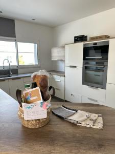 Maisons de vacances Maison recente avec Piscine a 15- des plages en velo : photos des chambres