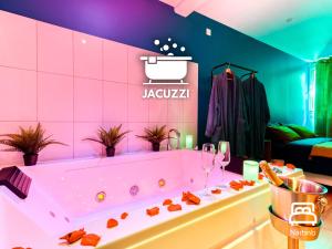 Appartements Narbnb - EDEN SUITE - Jacuzzi - Parking - Clim : photos des chambres