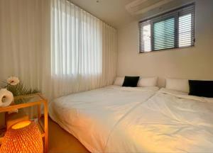 JAY HOUSE near cheonho subway line 5, 8