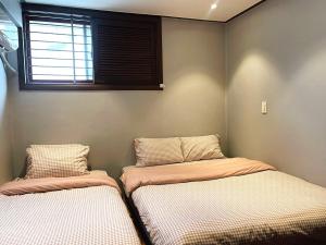 Comfort Triple Shower