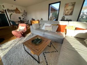 Villas Ty Glazu Villa neuve grand confort, jardin 1600m2, GR34, criques, restos et port Doelan a pied : photos des chambres