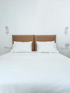 Cycladic Stone Studio