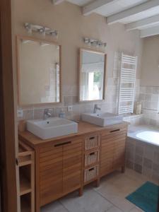 Maisons de vacances Gite ecologique en pleine nature varoise : photos des chambres