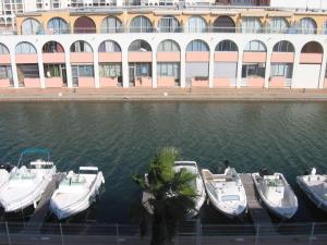 Charmant T2 à Sète avec Loggia et Parking - FR-1-472-123