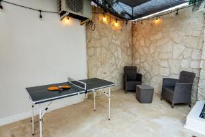 Two-Condos House in Great location with Rooftop and Pool and BBQ