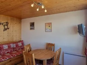 Studio rénové skis aux pieds, balcon vue Mont-Blanc, 4 pers. - FR-1-181-2558 - Longefoy