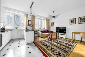 Warsaw - Workspace & Park nearby - by Rentujemy