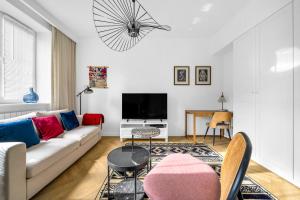 Warsaw - Workspace & Park nearby - by Rentujemy