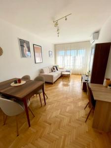 City Garden Apartment