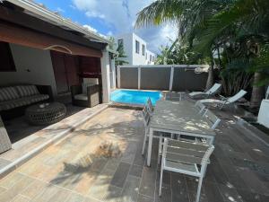 Jolie petite villa à Trou aux biches à 200 m de la plage