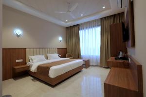 Hotel Regal Palm