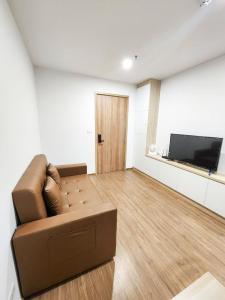 Lily Room - MRT Phasi Chareon