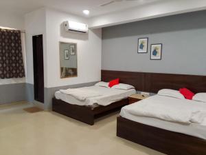 Infinity Rooms D-Mart
