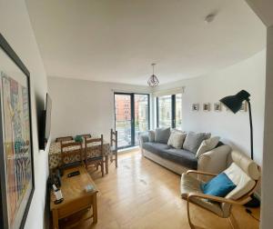 Perfect Location in Heart of Glasgow West End - Pass the Keys