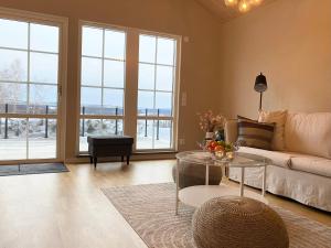 Brand new cottage with sea view