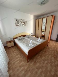 Valerie Apartman