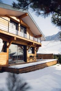 L'abri de Saint-Germain, between lake and mountains