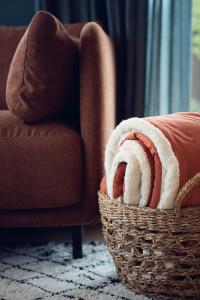 Labri de Saint-Germain, between lake and mountains