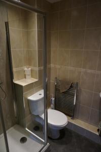 Chaucer View, Chaucer House Apts