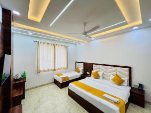 Hotel Ganga Palace - Agra Dasaprakash Restuarant