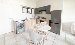 Exquisite Lavish-Luxury Apartment