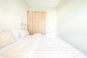 Exquisite Lavish-Luxury Apartment