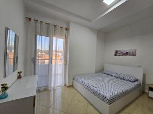 Modern , quiet , family friendly & fully furnished apartment