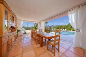 Villas Charmante villa de 6 chambres : photos des chambres