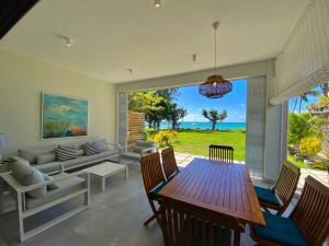 Beachfront duplex with direct beach access