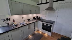 Quirky Barn with Kitchen & Ensuite Bedroom