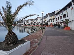 Appartement dans résidence piscine chauffée