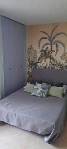 Appartements 50m des cures studio Phannie wifi parking grand balcon vue degagee : photos des chambres