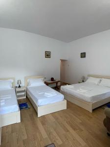 Dora Guest house