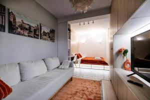 Elma 1 - Piata Romana