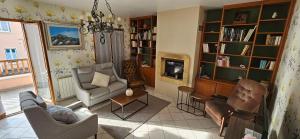 Appartement entier Lyon-Villeurbanne au 1er dune discrète maison