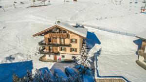 BAITA NICOLETTA Brown - Breta Holidays