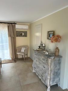 Maisons d'hotes A l-ombre des pins : photos des chambres