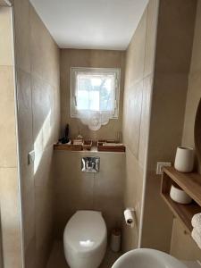 Maisons d'hotes A l-ombre des pins : photos des chambres