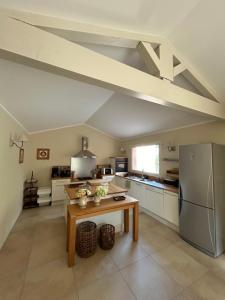 Maisons d'hotes A l-ombre des pins : photos des chambres